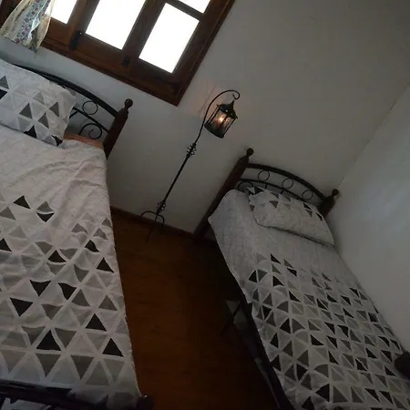 Cosy Wooden House 度假居 *